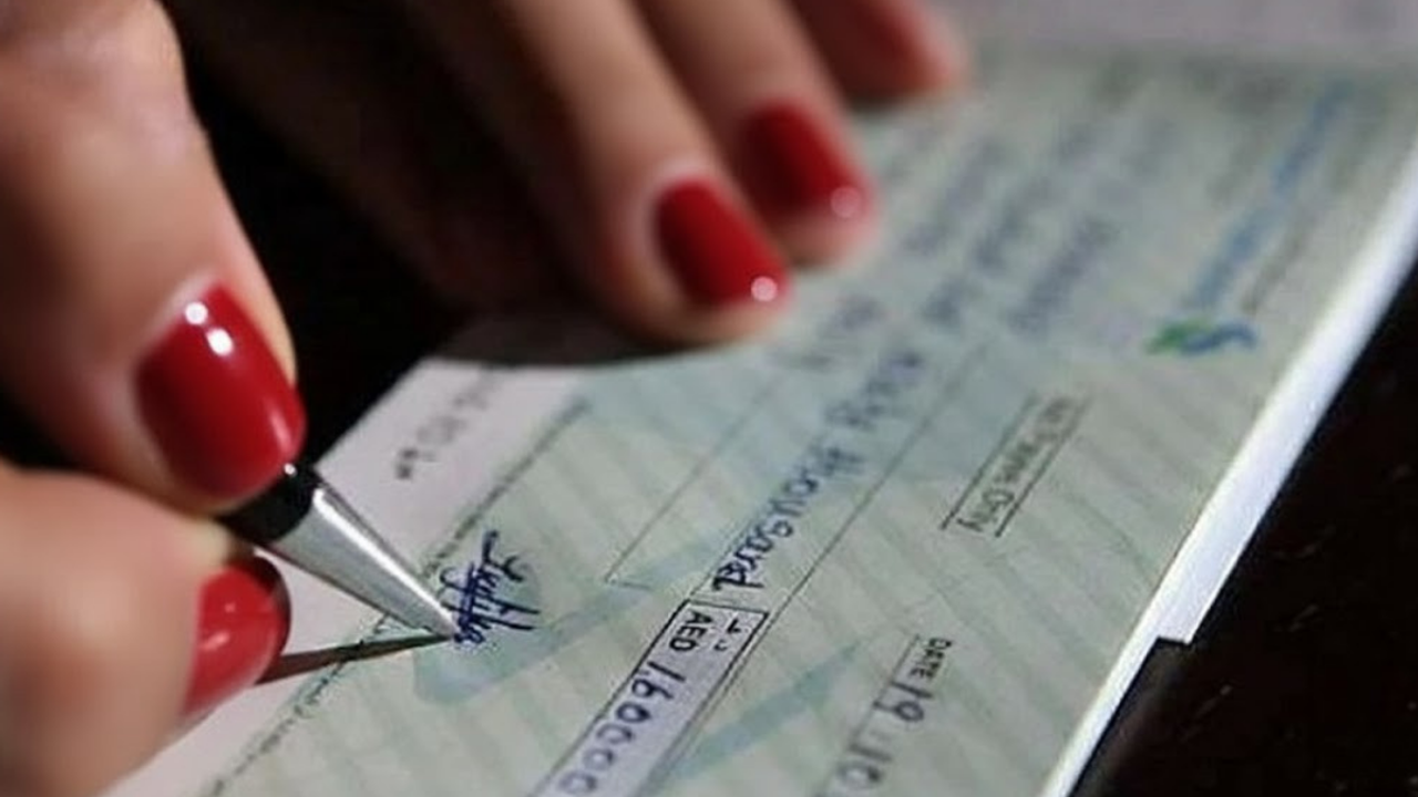 Ticarette kırmızı ışık: Karşılıksız çekler patladı