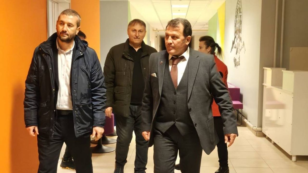 Kayseri Gençlik ve Spor İl Müdürü Ali İhsan Kabakcı Genç Ofis’i ziyaret etti