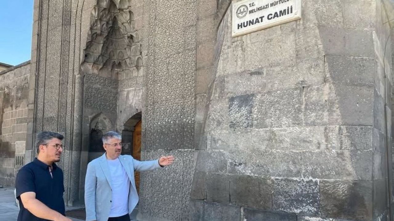 Şaban Çopuroğlu Hunat Cami için tarih verdi: Restorasyon çalışması başlayacak