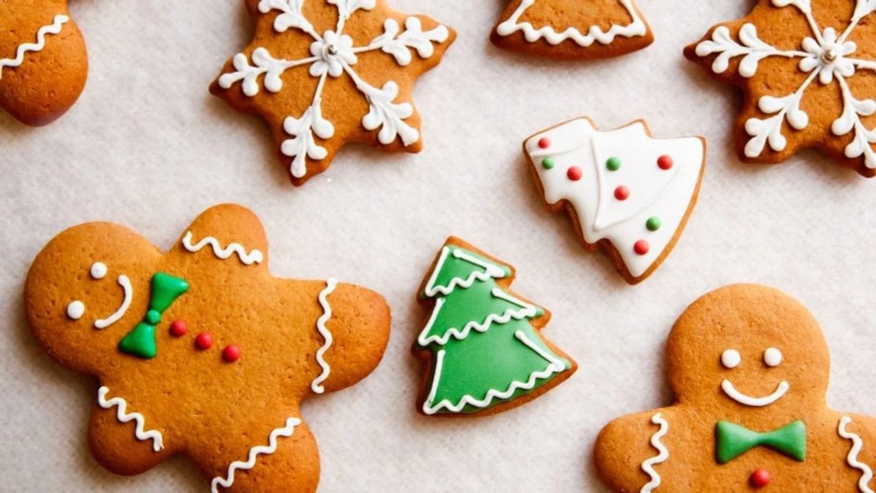 Yılbaşı sofralarına renk katacak Gingerbread kurabiye tarifi açıklandı