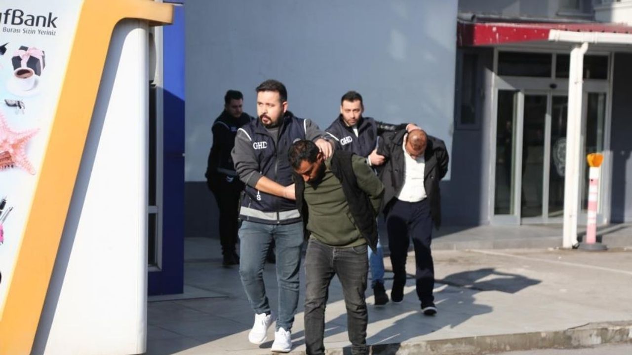 Türkiye’yi geçiş üssü yapmışlar: Her bir göçmen 4 bin Dolar!