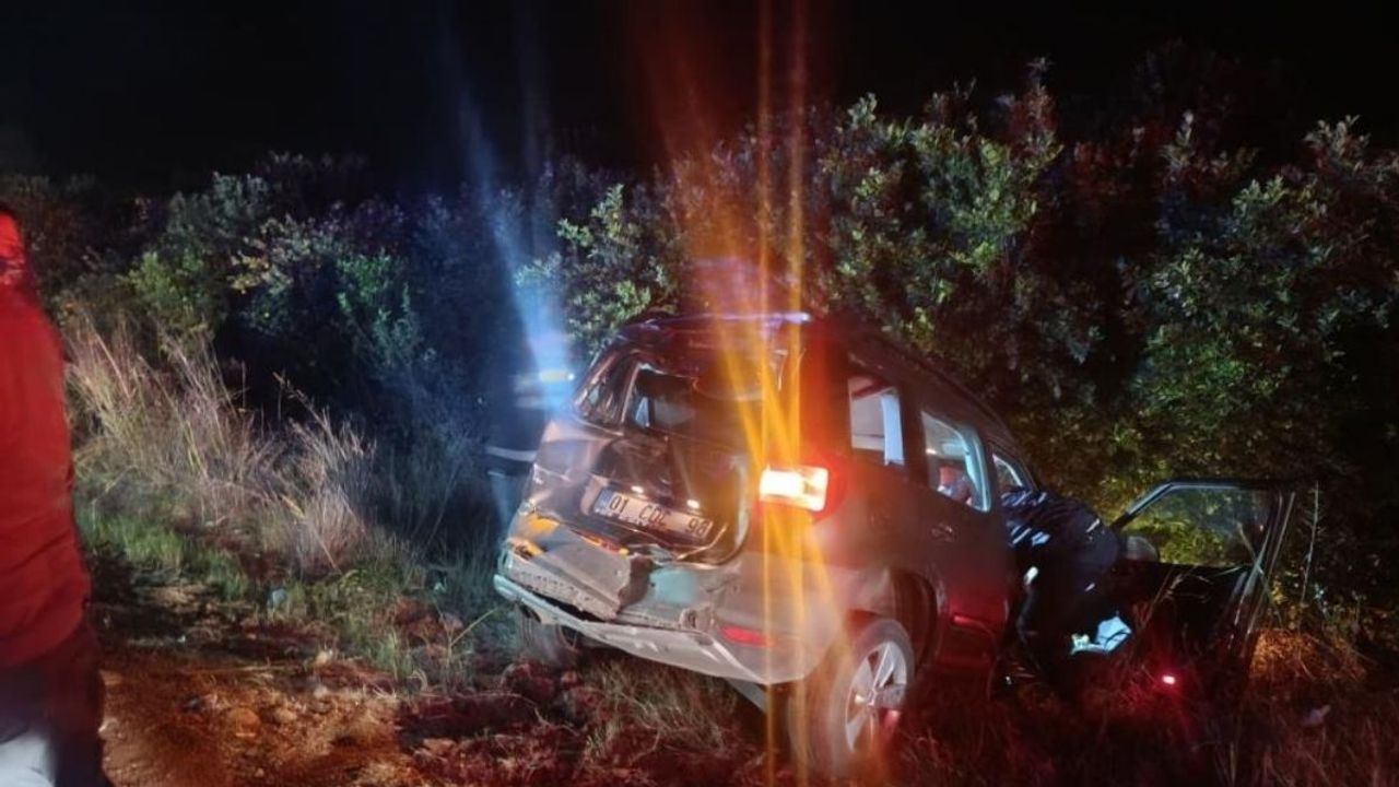 Zincirleme kazada ağır yaralanan sürücü feci şekilde yaşamını yitirdi