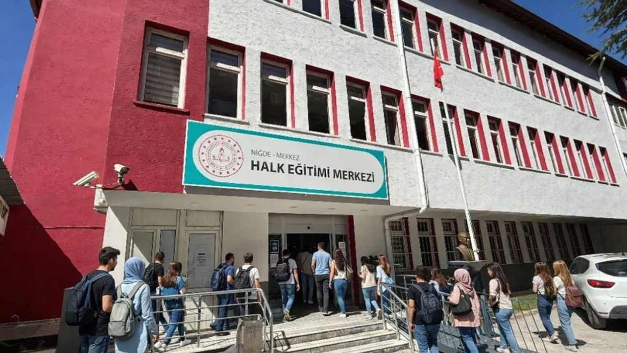 Açık Öğretim Okullarında 2. dönem kayıt takvimi güncellendi!