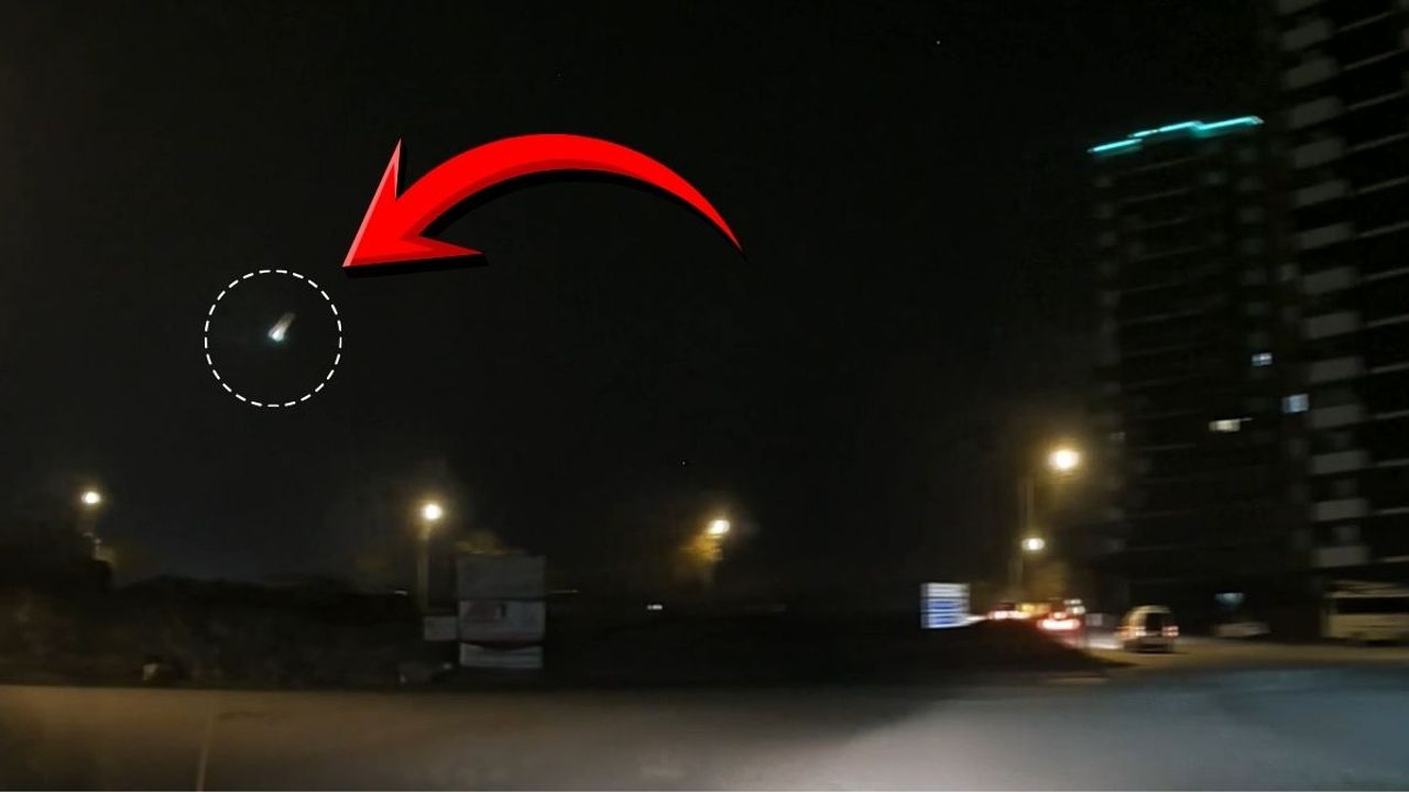 Otomobil kamerasına yansıdı: Adana semalarında göktaşı paniği