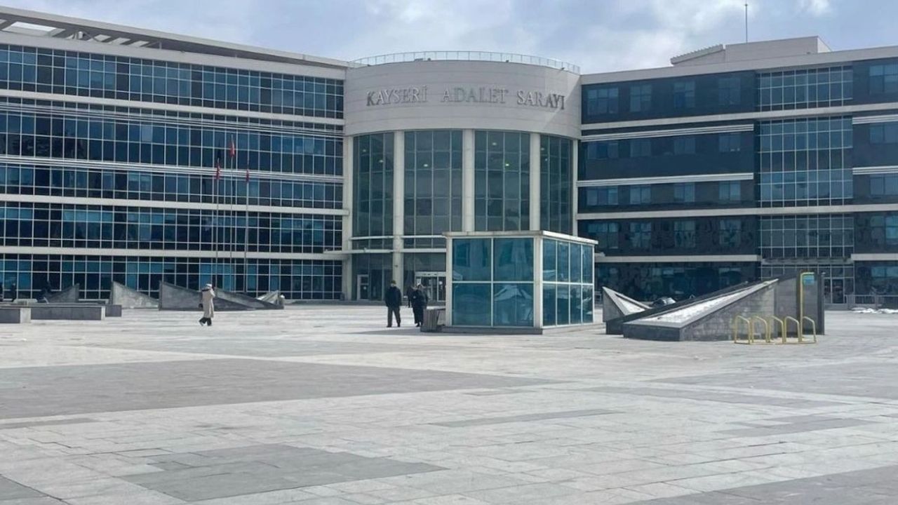 Kayseri’de eşini balkonundan girerek bıçakladı: “Pişmanım” dedi