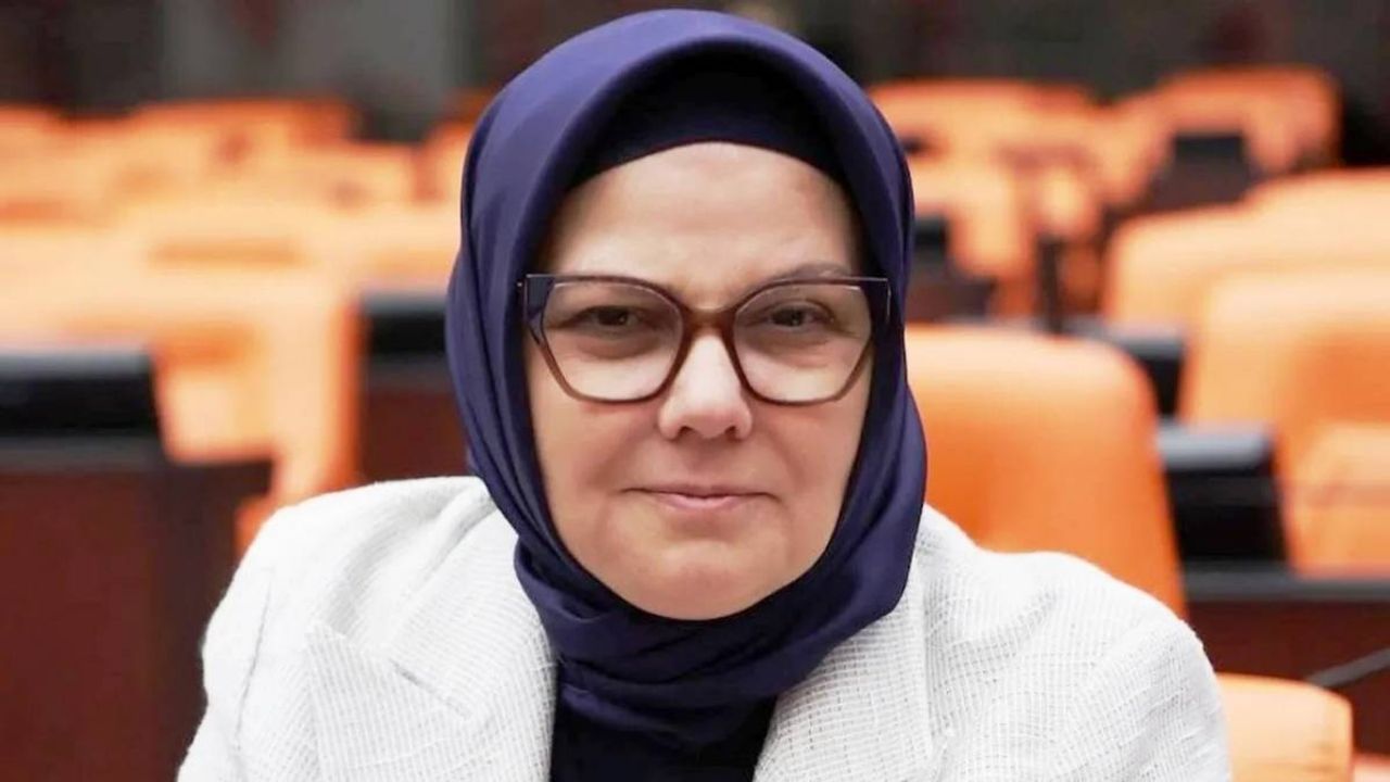 AK Parti Kayseri Milletvekili Ayşe Böhürler '' Dünyadaki değişimi anlamak için kadınlara bakmak şart''