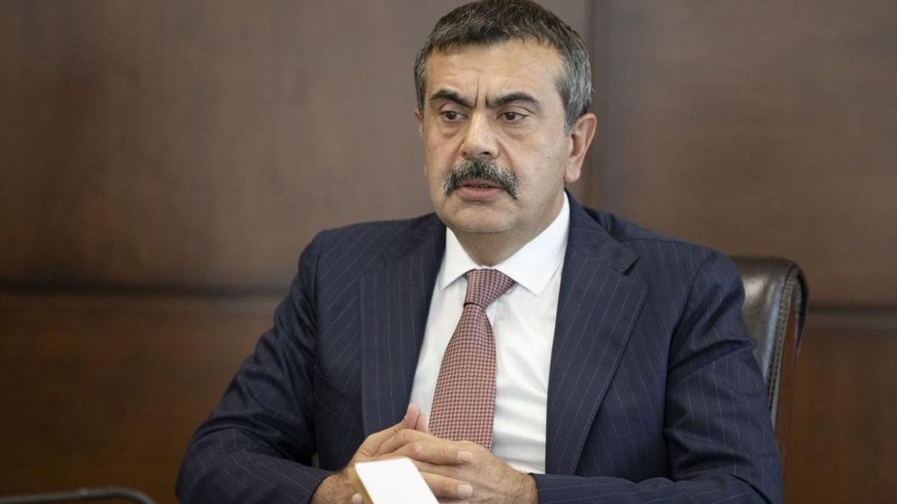 Bakan Tekin yanıtladı: Ara tatil kalkacak mı?