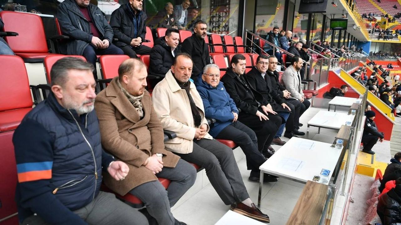 MHP Kayseri Milletvekili Baki Ersoy birlik çağrısı yapmıştı ilk yanıt Memduh Büyükkılıç'tan geldi