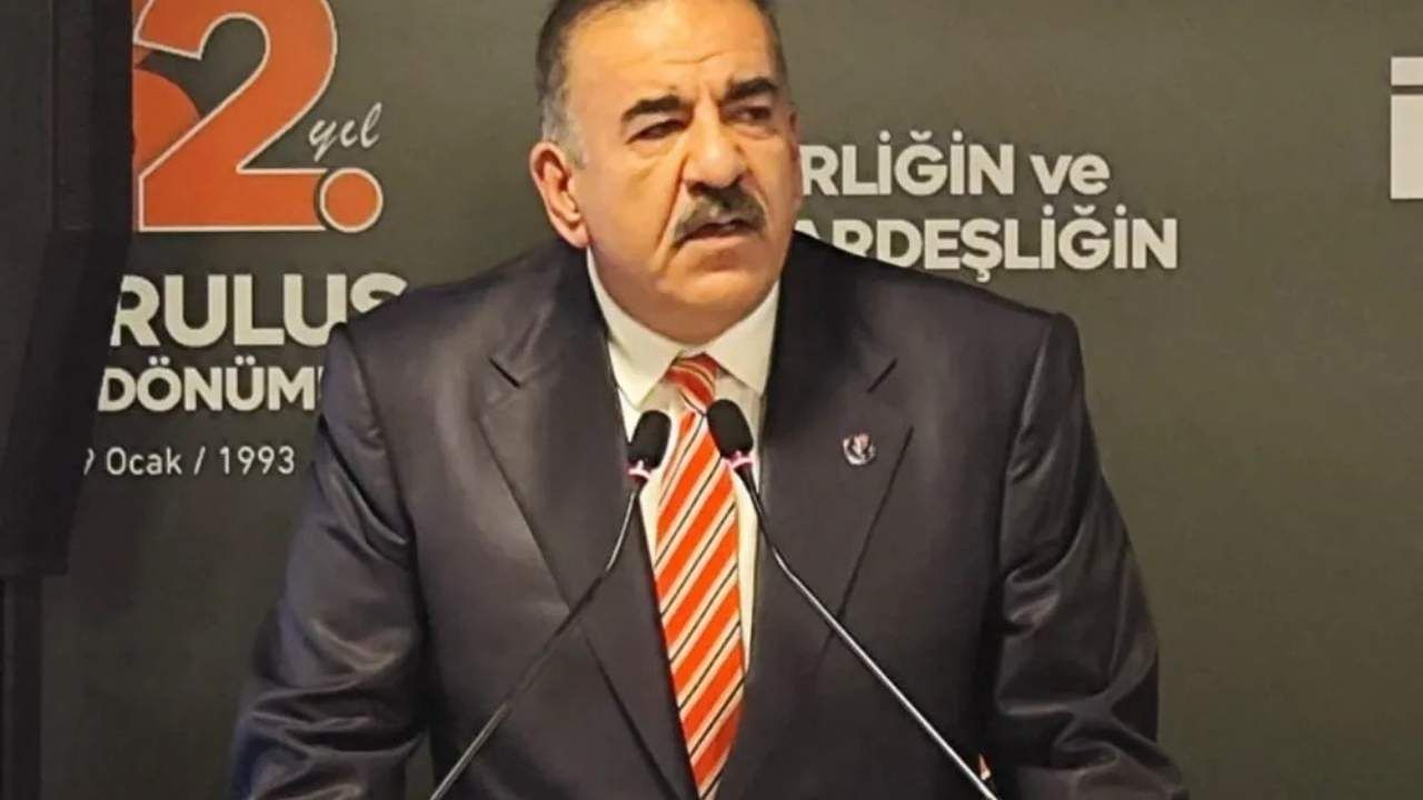 Başkan Kelek: Bayrağa uzanan her el devletin otoritesini hedef alır