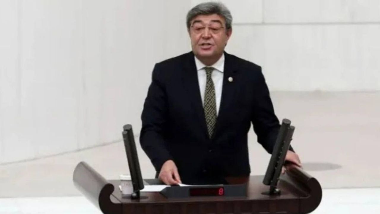 Dursun Ataş’tan Kayseri siyasetine sert özeleştiri: Köy siyasetine doğru gidiyoruz!