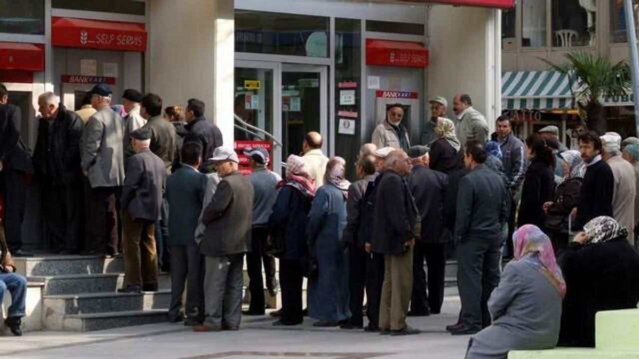 Emekli maaşı zam farkları hesaba yatacak! Tarih belli oldu: Kayseri’de emekli maaşı zam farkları nereden çekilir?