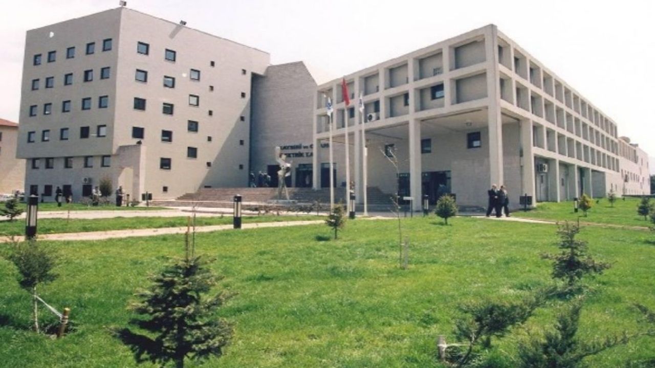 Elektrik dağıtım şirketlerine yılbaşı ayarı! Bunu yaparlarsa ceza yiyecekler