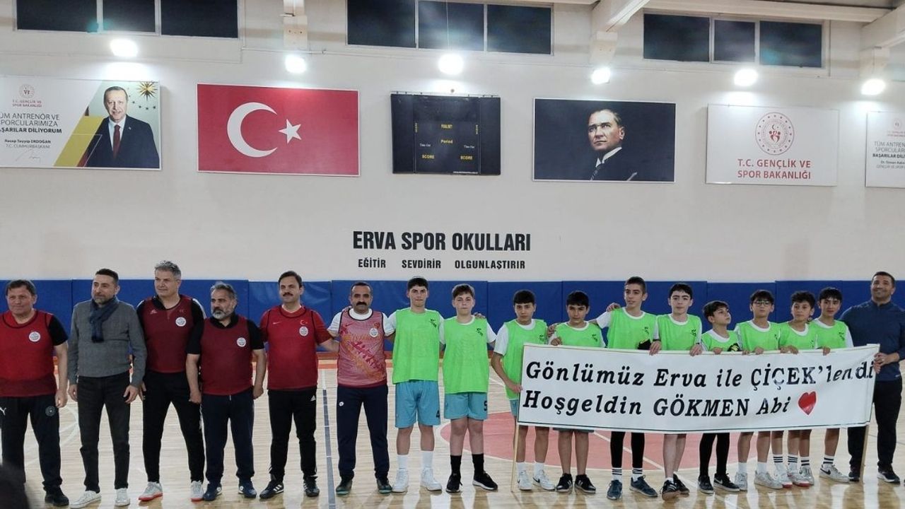 Kayseri protokolü öğrencilerle maç yaptı