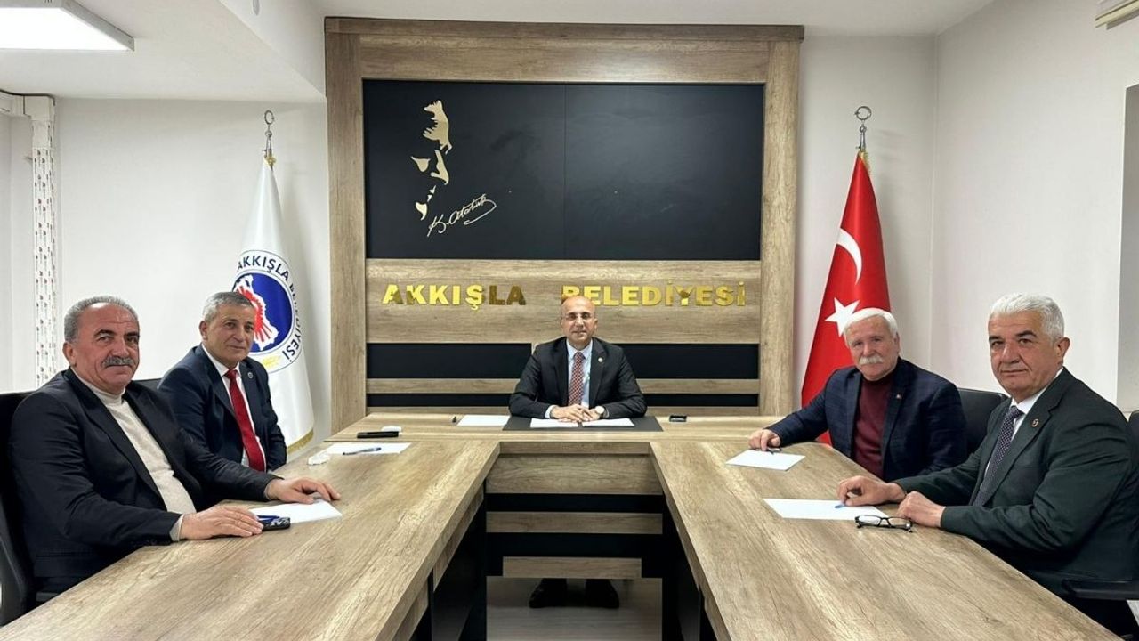 Kayseri vekili genç CHP’li belediyeler ile bir araya geldi