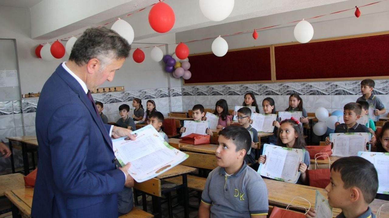 Kayseri’de 307 bin öğrenci yarın karne alacak