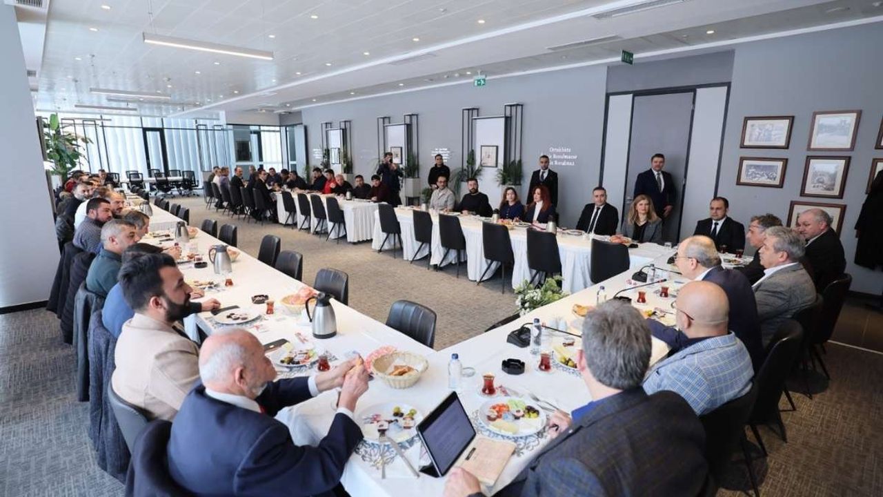 Kayseri’de Doğalgaz sektörü ikinci kez masaya yatırıldı: Merdiven altı projeler yapılıyor!