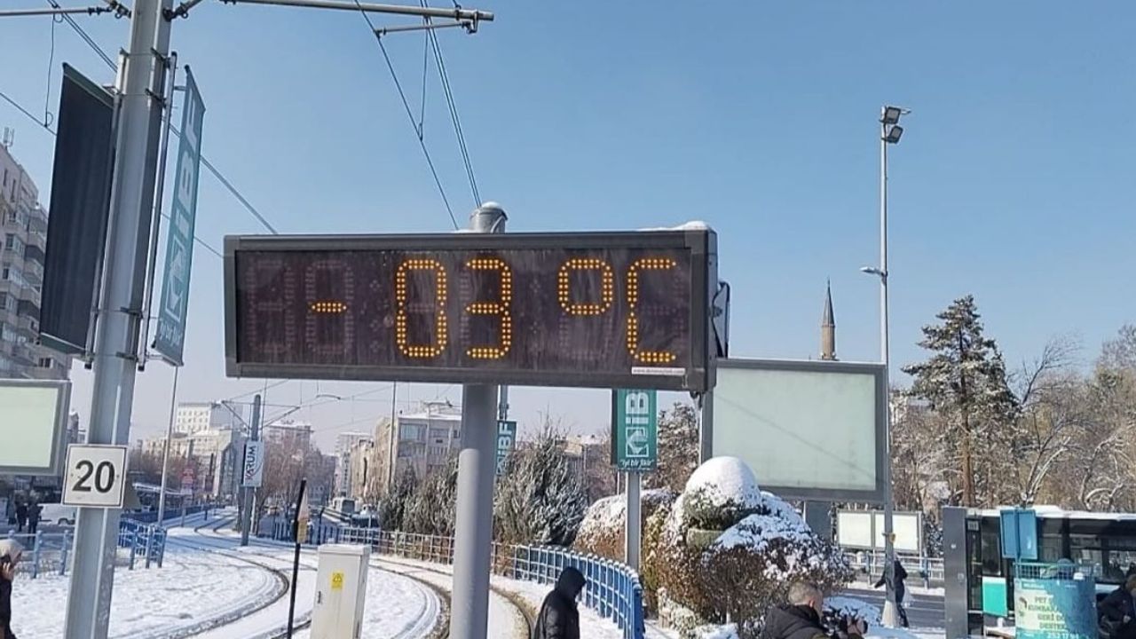 Kayseri’de dondurucu soğuk termometreleri şaşırttı