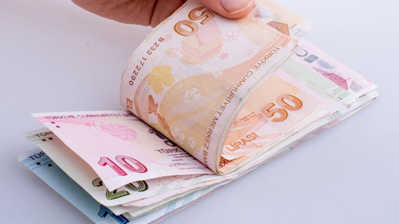 Kayseri’de emekliler geçinemiyor: En düşük emekli maaşı asgari ücret seviyesine çıkarılmalı