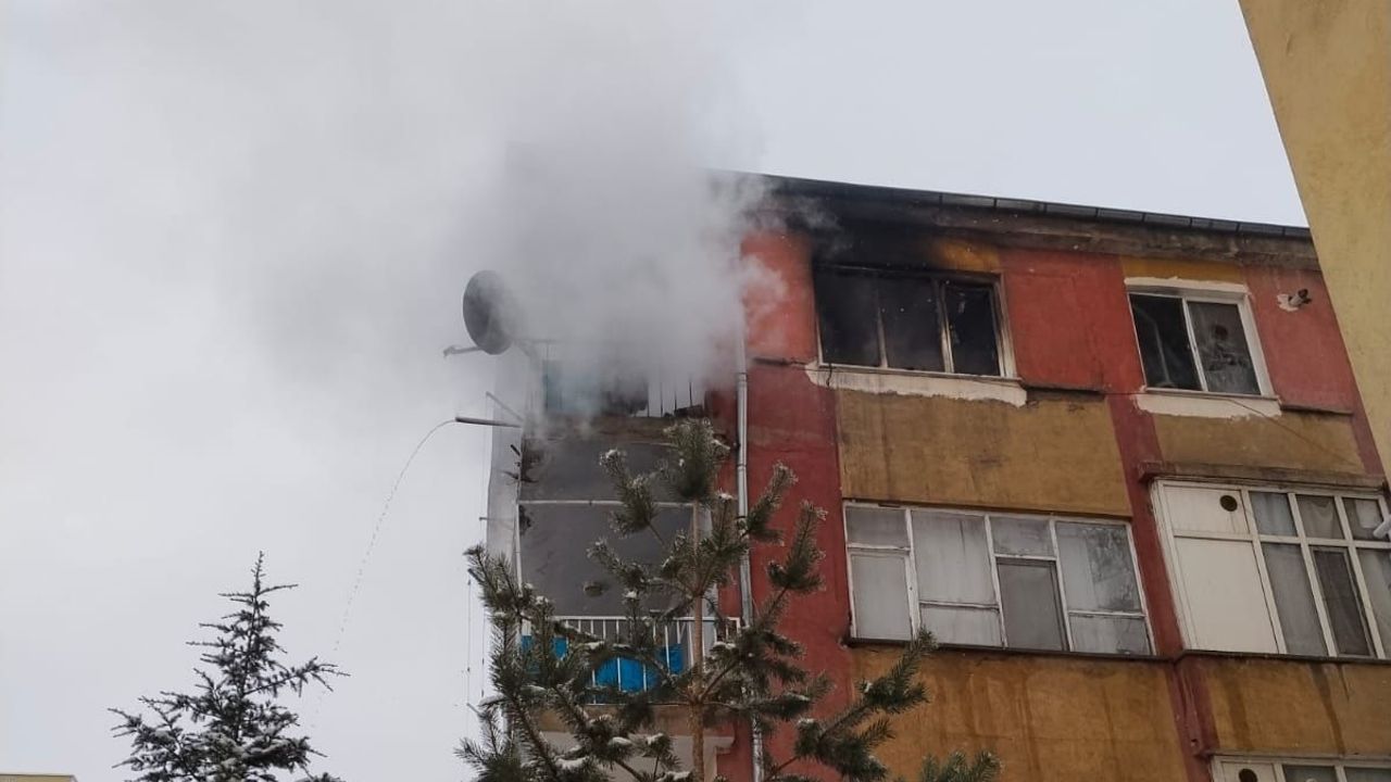 Kayseri Kılıçaslan’da ev yandı