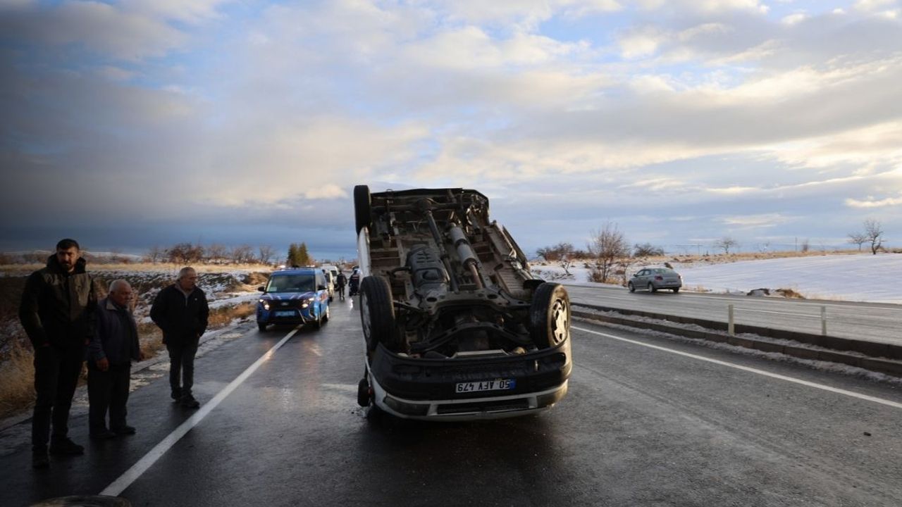 Ürgüp yolunda kaza: Minibüs takla attı!