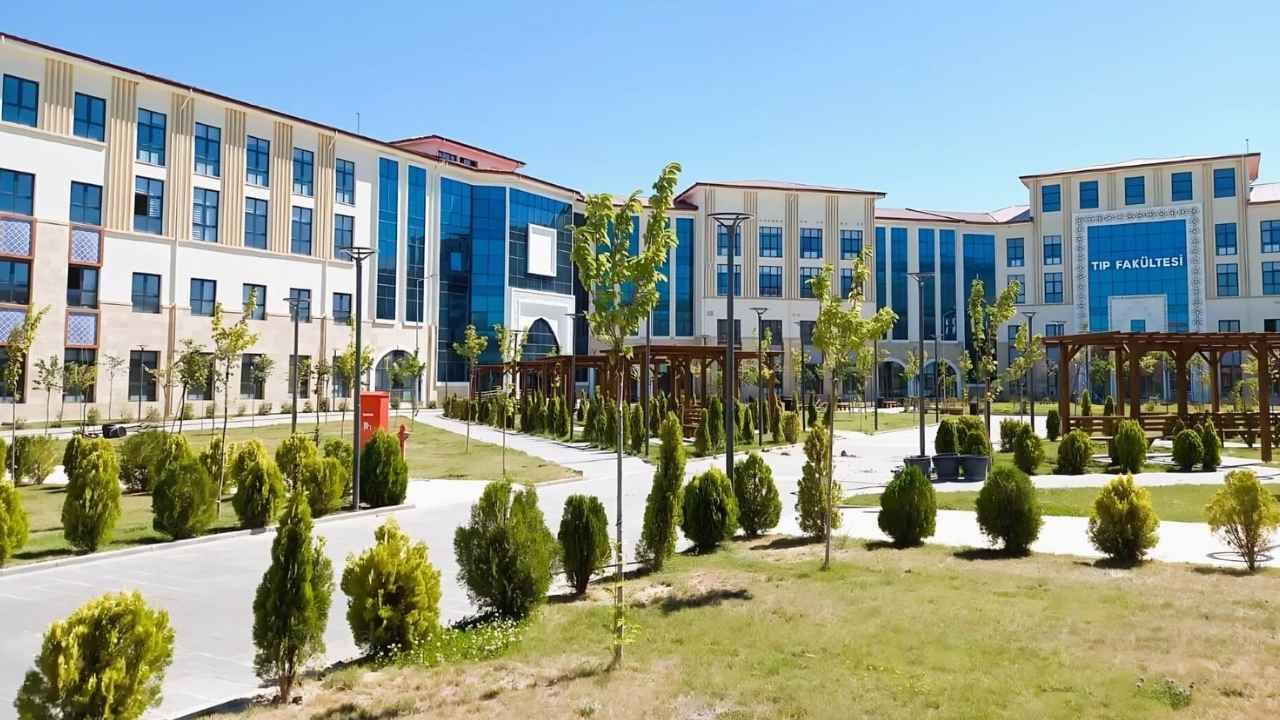 Niğde Ömer Halisdemir Üniversitesi, THE 2026 alan bazlı dünya sıralamalarında 4 alanda yer aldı!