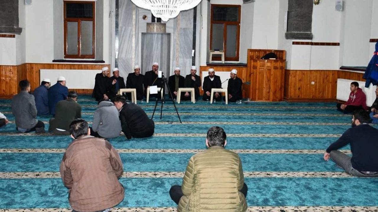 Tomarza İlçe Merkez Camisi’nde Tasavvuf Konseri düzenlendi!