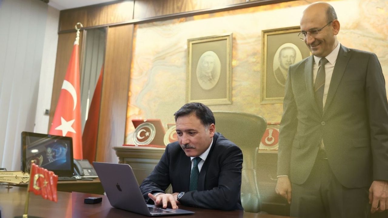 Vali Gökmen Çiçek Yılın Kareleri'ni seçti!