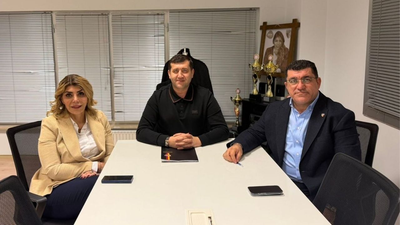 Baki Ersoy’dan dikkat çeken paylaşım : Kayserispor'un başkan adayı belli mi oluyor?