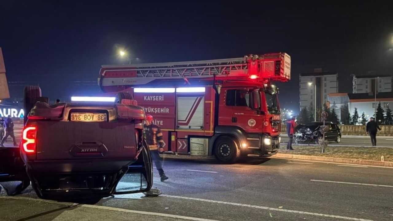 Kayseri’de ehliyetsiz sürücü kazaya sebep oldu: 2 yaralı