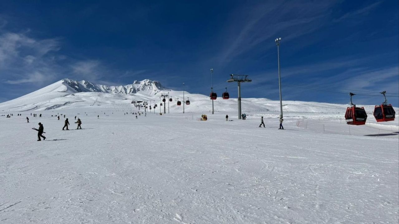 Erciyes Kayak Merkezi Paris podyumuna çıktı!