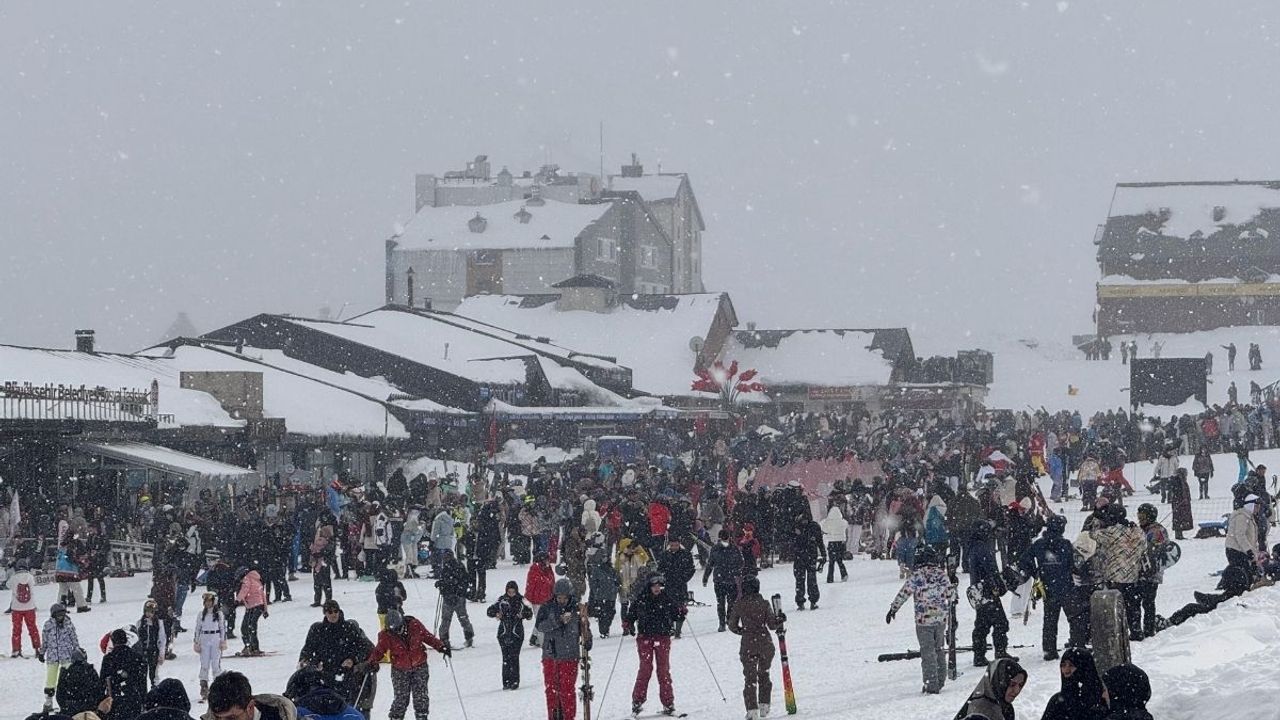 Erciyes’te hafta sonu yoğunluğu zirveye çıktı