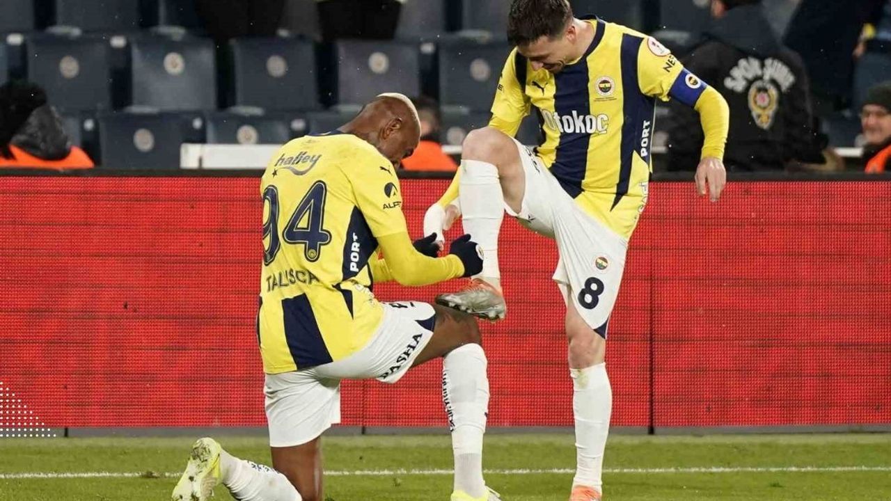 Fenerbahçe, Erzurumspor'u geriden gelerek 3 golle mağlup etti