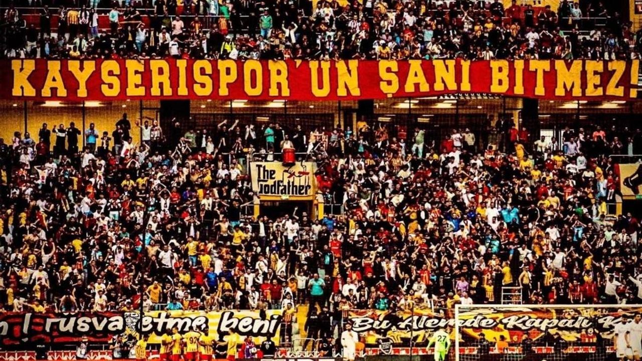 Kayserispor taraftarlarından futbolculara moral dopingi