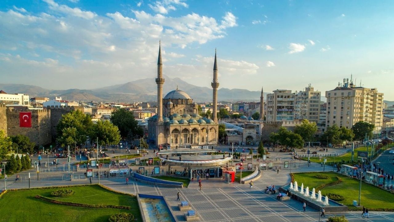 Kayseri’de Mart’ın ilk günü 6 buçuk saat elektrik olmayacak!