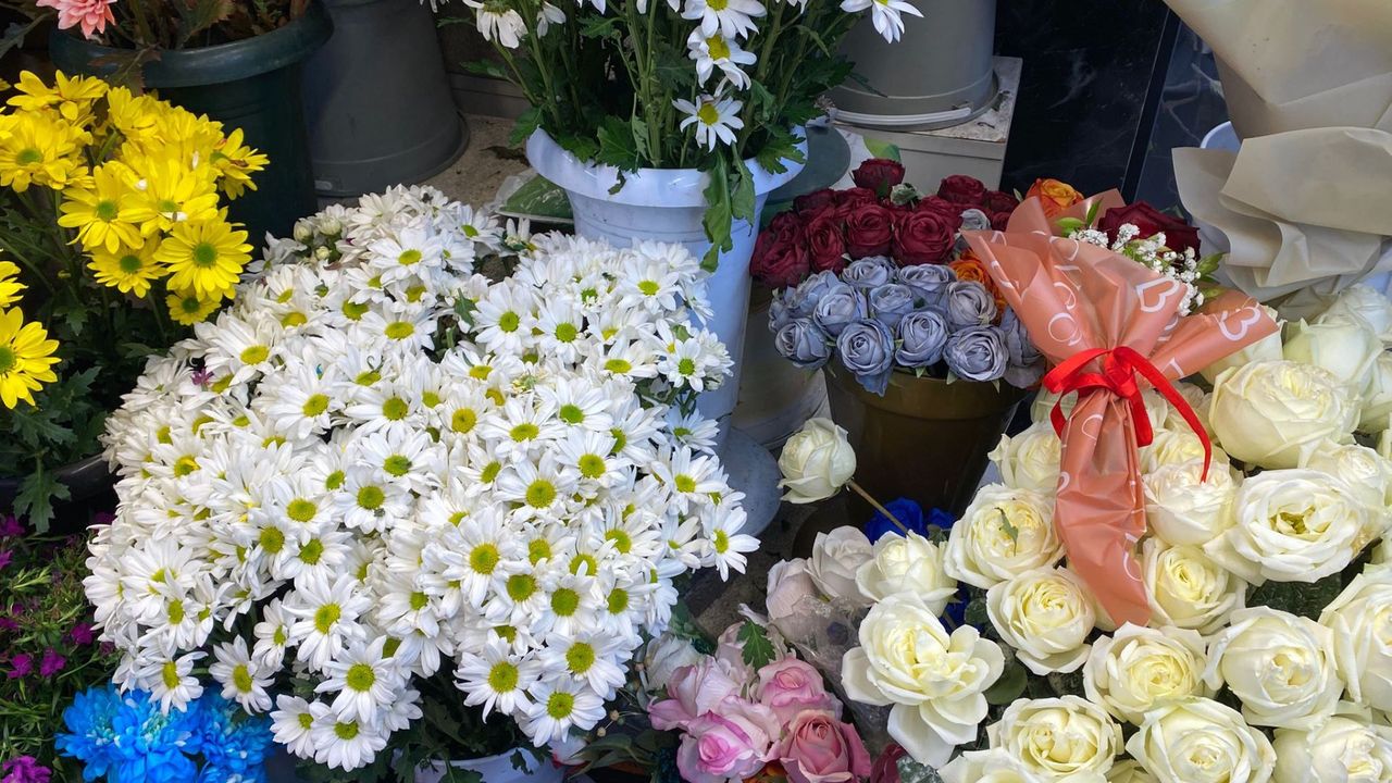 Kayseri’de sevgililer günü öncesi çiçek buketi fiyatları ne kadar arttı? 30 gülün fiyatı şaşırttı!