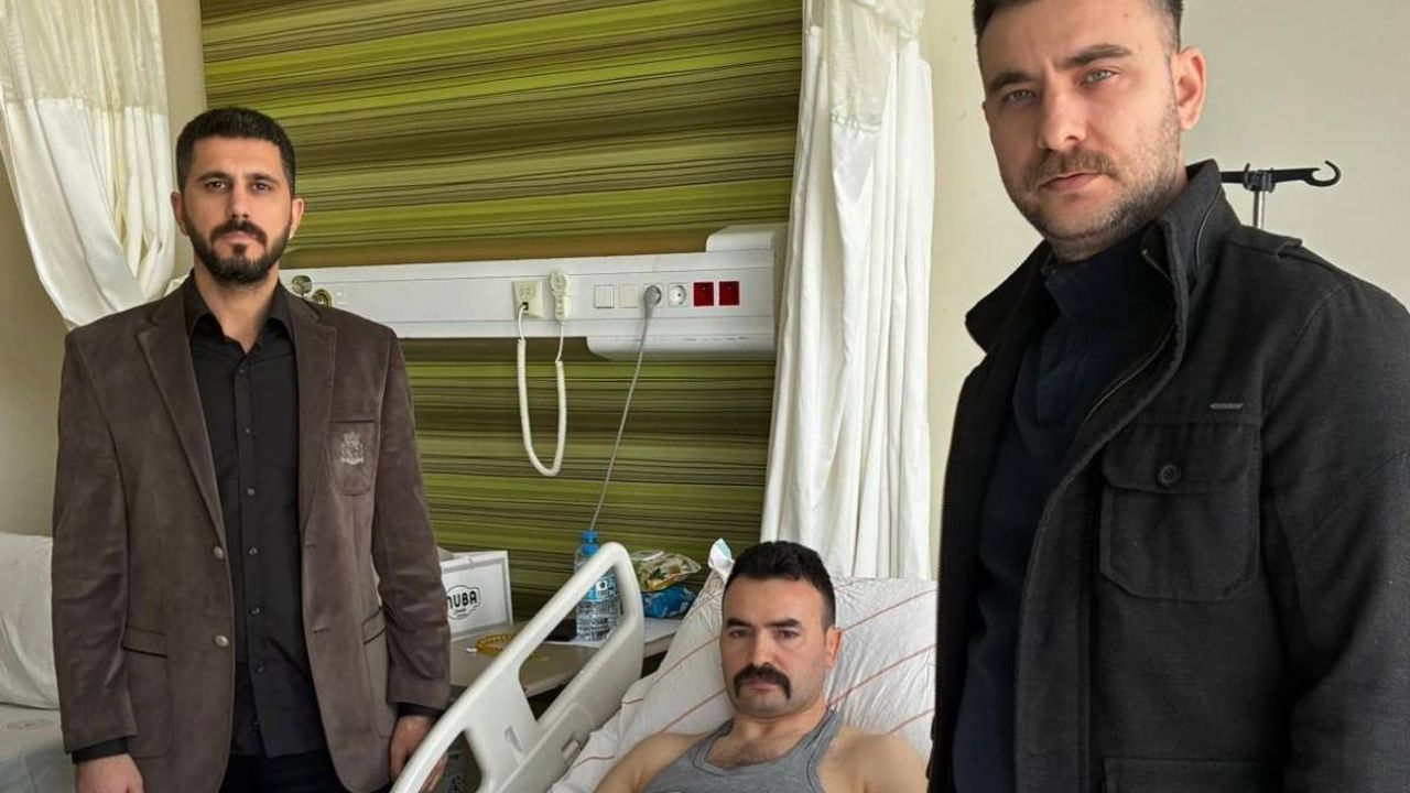 Emniyet Teşkilatı Sendikası Kayseri’de suç örgütlerine yönelik operasyonda yaralanan özel harekat polisini ziyaret etti