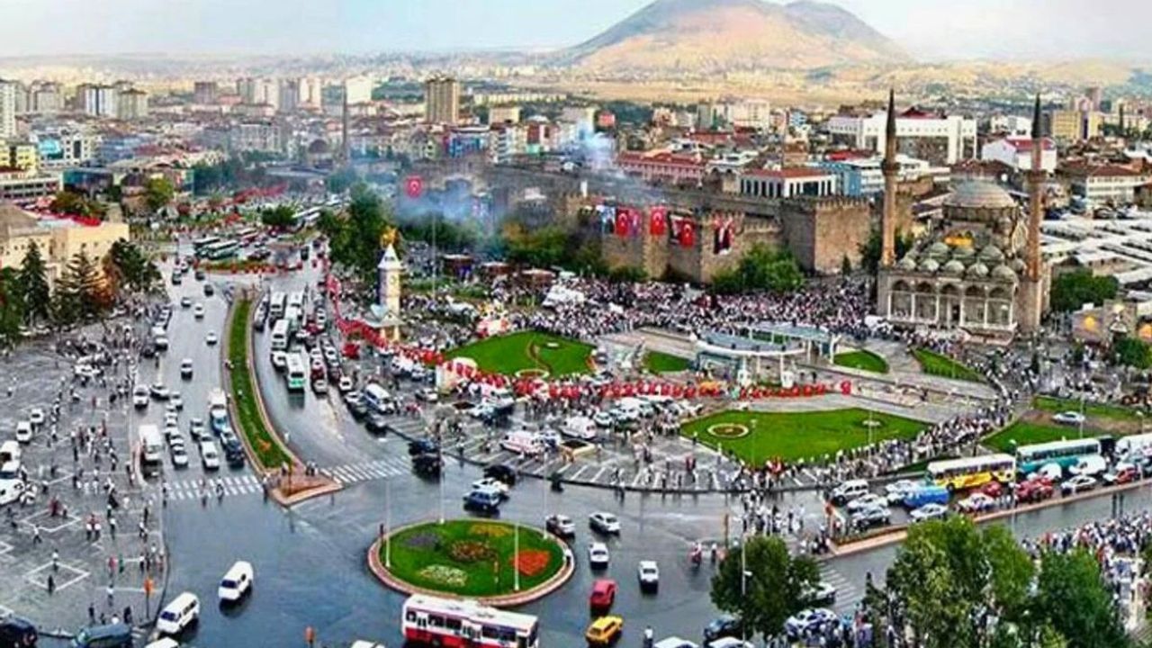 Kayseri nüfusu 1 Milyon 458 Bin 991 kişi oldu: ADNKS 2025 sonuçları açıklandı