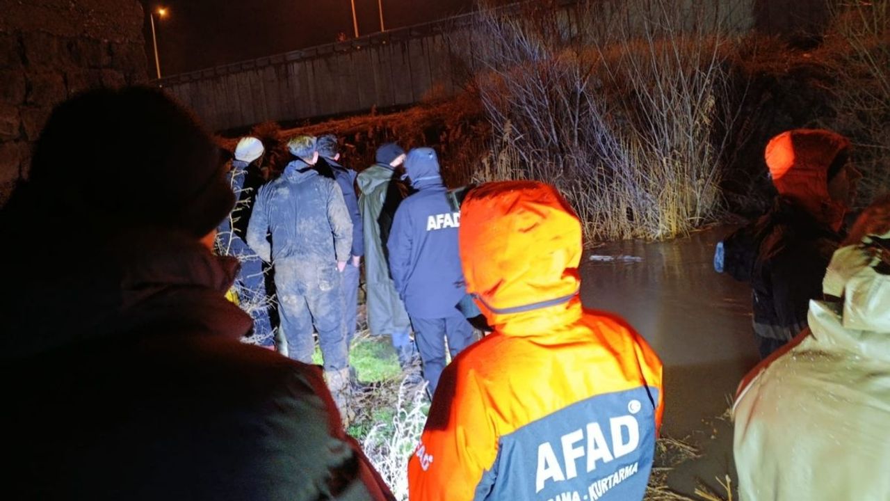 Kayseri’de sağanak yağış sonrası ev ve ahırları su bastı