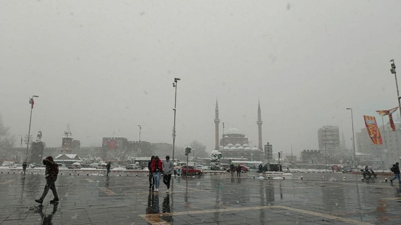 Kayseri’de fırtına ve kar alarmı! Meteoroloji uyardı
