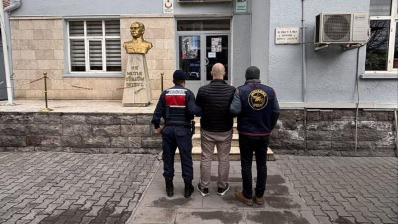 Kayseri’de 15 yıl cezası olan torbacı yakalandı: Üstünden 17 gram madde çıktı