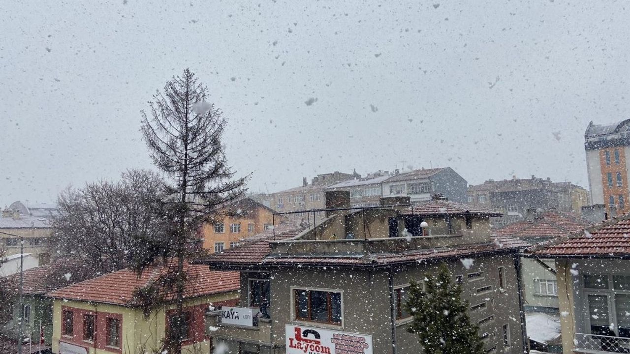 Kayseri’de kar yağışı devam ediyor! 27 Şubat hava durumu