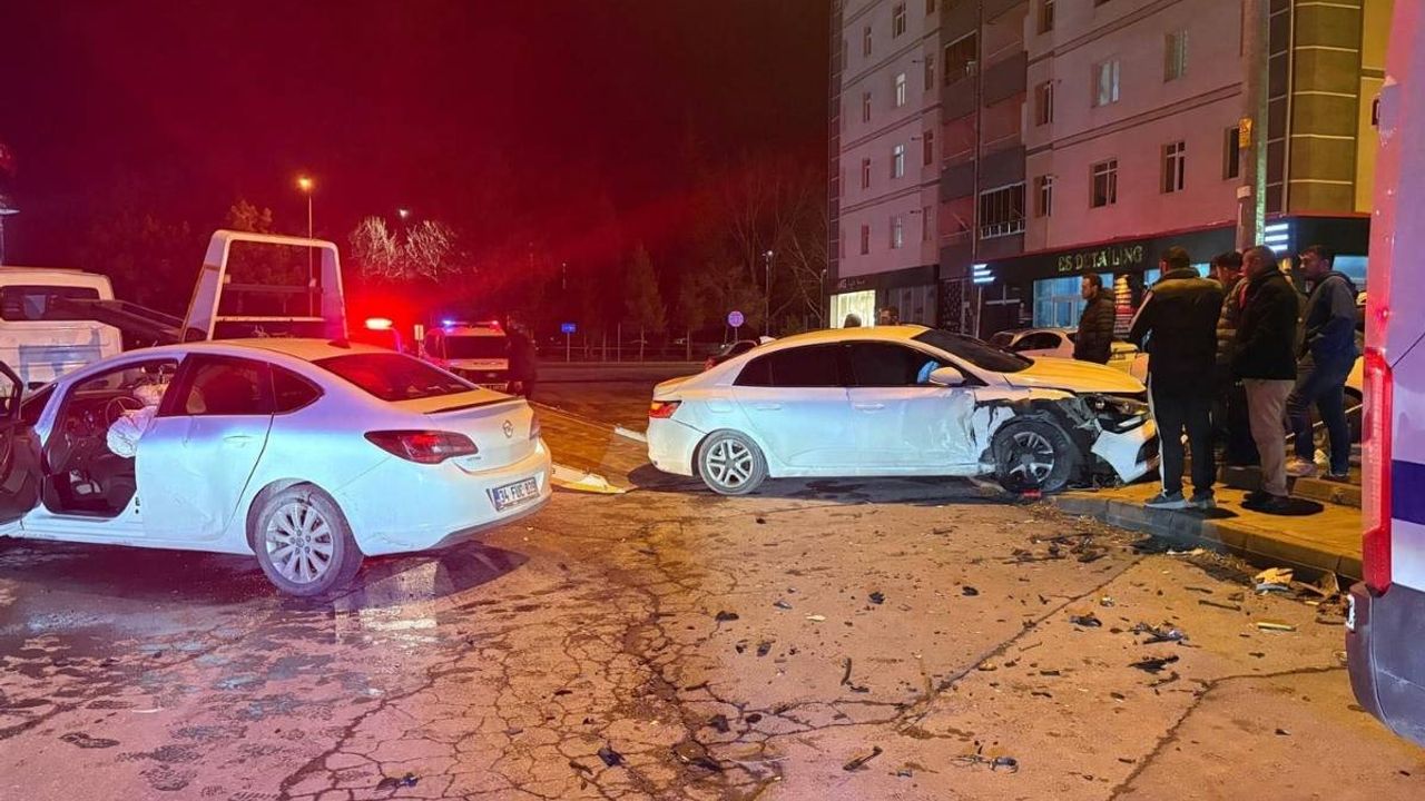 Kayseri’de kaza yapan sürücü kaçtı yerine yakını geçmeye çalıştı