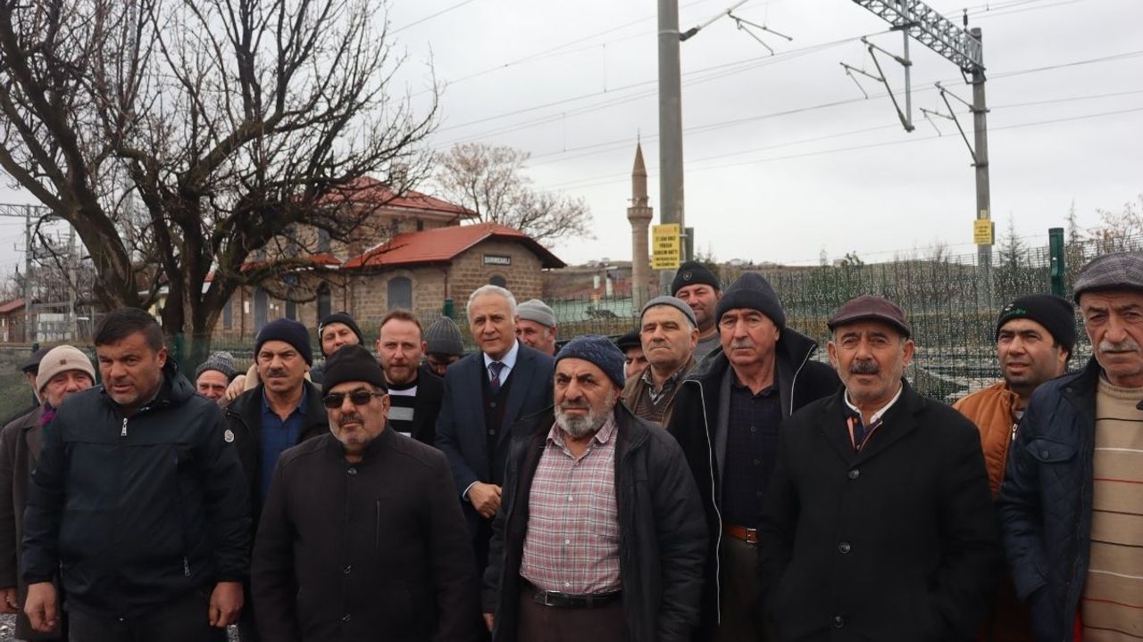 Kayseri’de teravih için 5 kilometre yürüyorlar