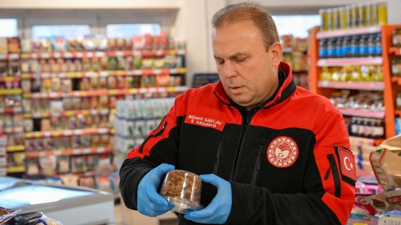 Kayseri'de zincir markete sıkı denetim: Tarım İl Müdürü sahaya indi