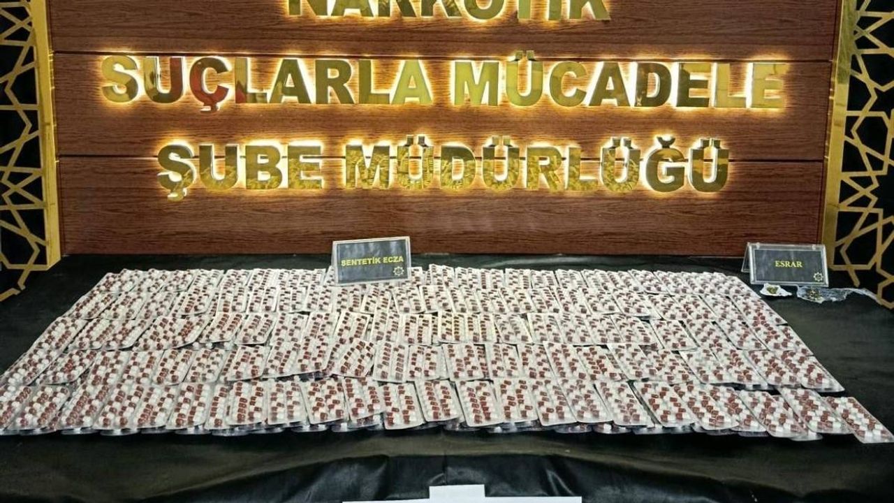 Uyuşturucu operasyonunda binlerce Lyrica hap ve kokain ele geçirildi