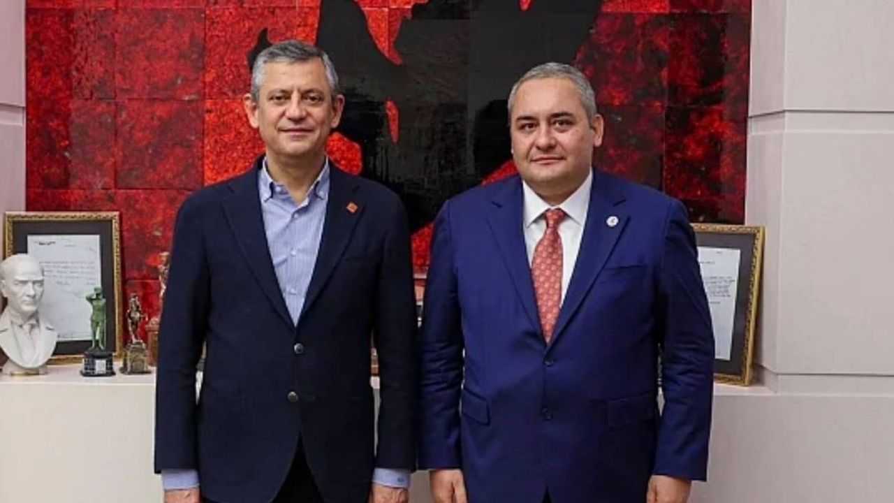 Özgür Özel, Mesut Özarslan ile yazışmalarını açıkladı