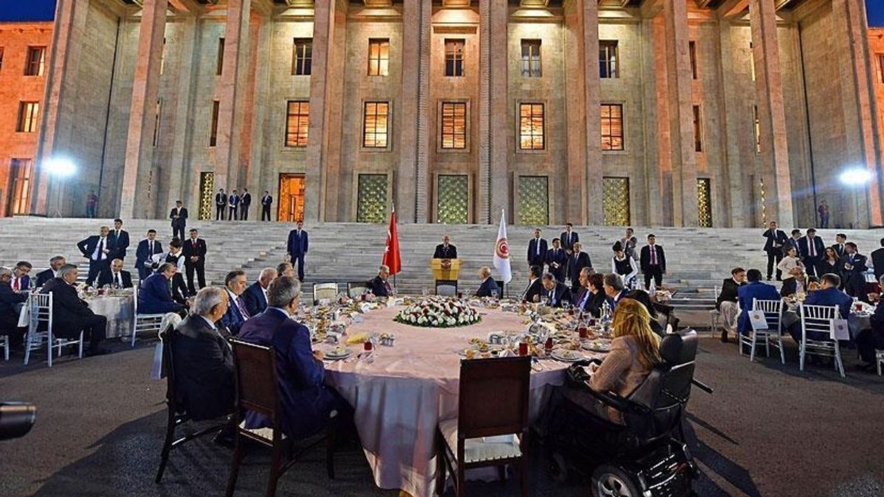 CHP katılmıyor: TBMM iftar menüsü dikkat çekti