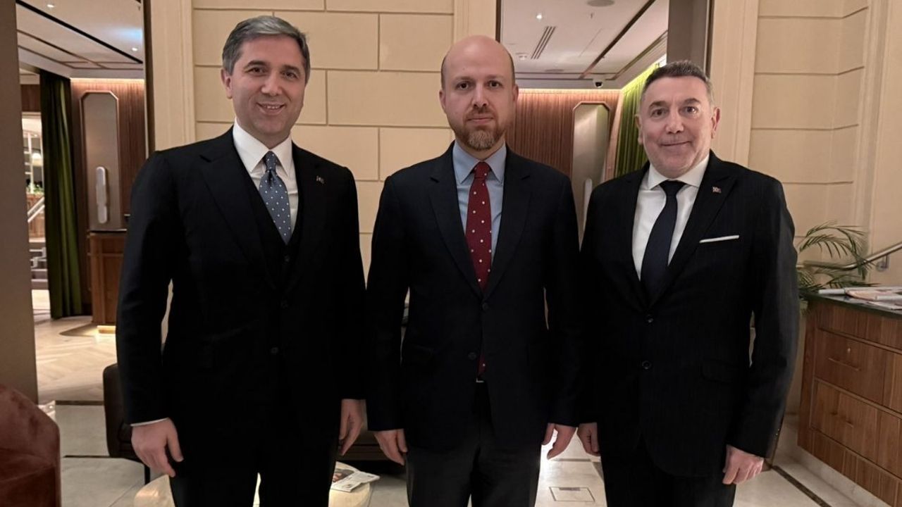 Ertekin, Bilal Erdoğan’la çekilen o kareyi ilk kez anlattı: Bu fotoğraf yüzünden linç yemişim!