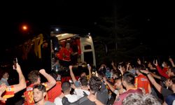 Kayserispor'a meşaleli karşılama