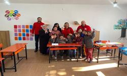 Kızılay’dan Öğrencilere Mont Desteği